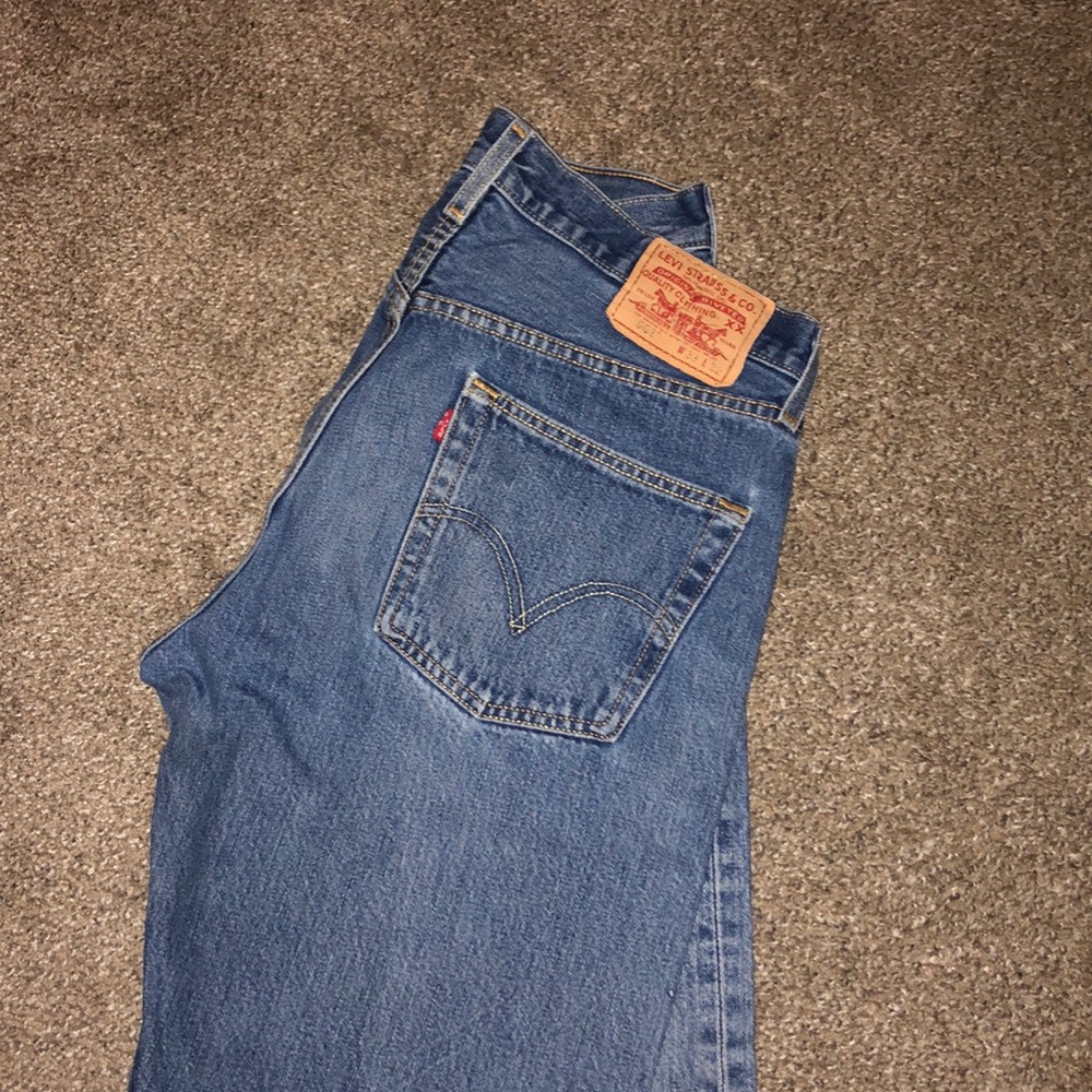 LEVIS STRAIGHT LEG JEANS - Picture 2 of 3